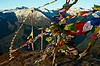 Flagi modlitewne na szczycie Dzongri