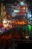 Tłum na głównej ulicy Tiruvannamalai