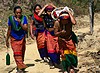Kobiety wracające z bazaru w Roangchhari do wsi Paglachhara