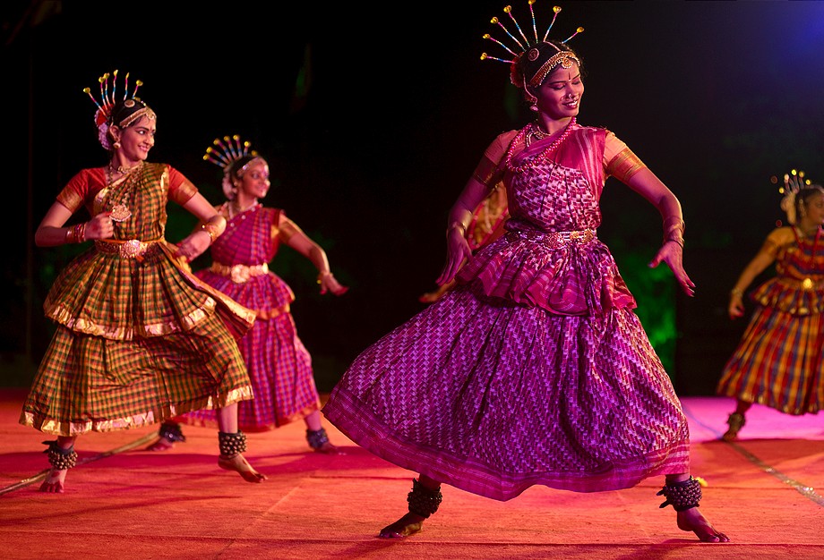 Folk (Mamallapuram Dance Festival 2012 - Folk dance)